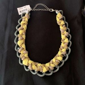 ViVI Statement necklace